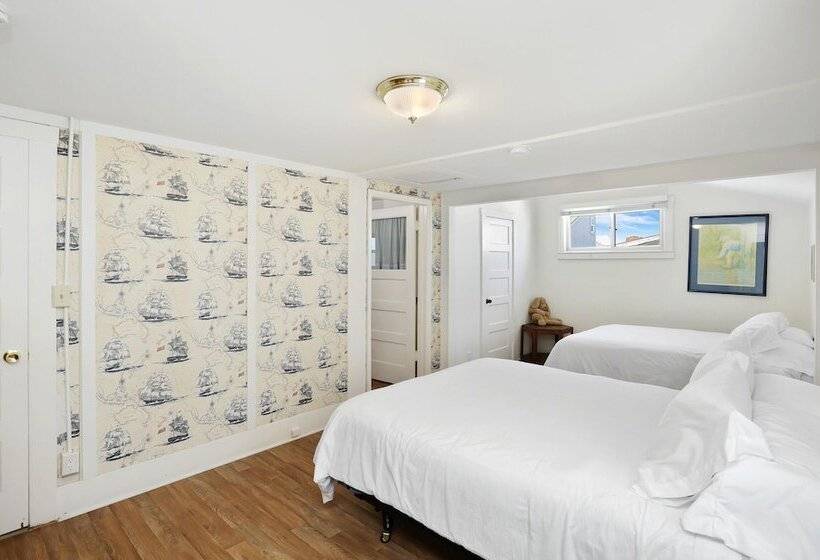 Stunning Beachfront Home In Prime Newport Location