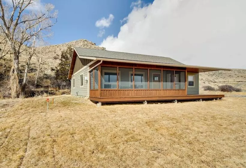 Beautiful Jefferson River Cabin W/ Mountain Views!