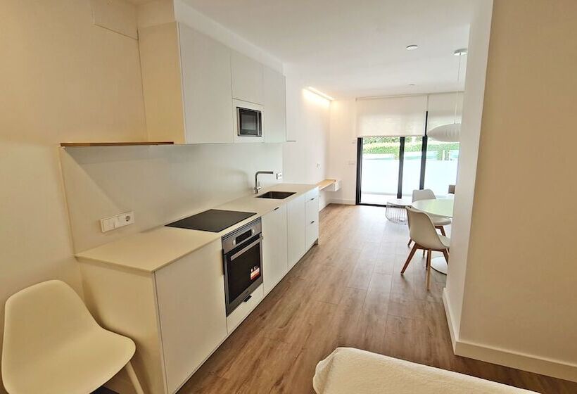 مبيت وإفطار Br Silgar Suites