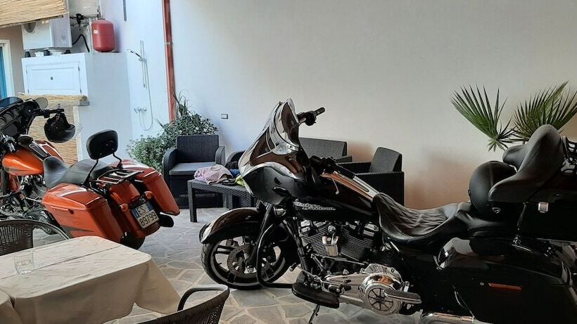 مبيت وإفطار Marrubiu