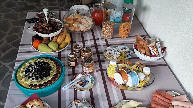 مبيت وإفطار Marrubiu