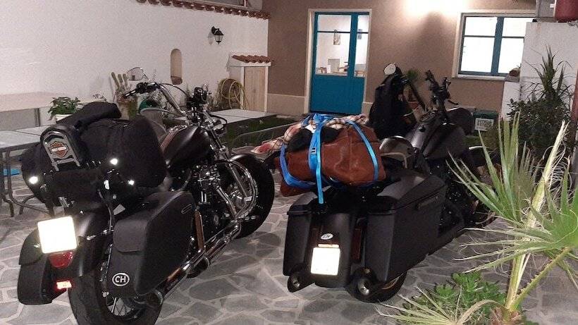 مبيت وإفطار Marrubiu