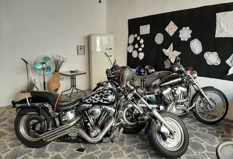 تختخواب و صبحانه Marrubiu