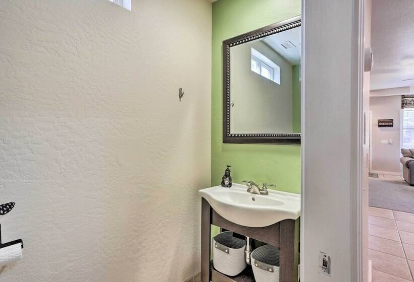 5 Mi To Big Bear Lake: Cozy Cottage W/ Hot Tub