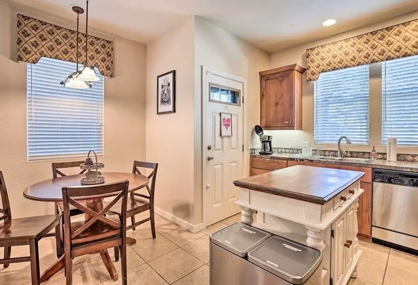 5 Mi To Big Bear Lake: Cozy Cottage W/ Hot Tub