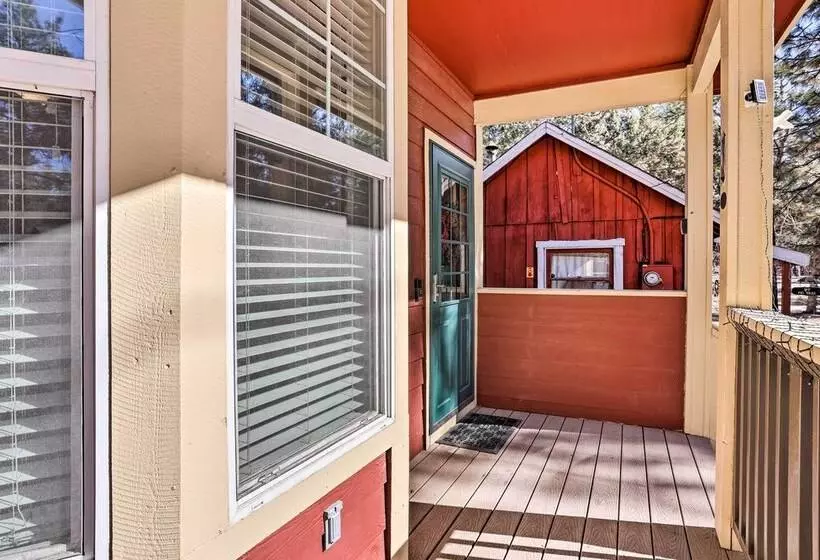 5 Mi To Big Bear Lake: Cozy Cottage W/ Hot Tub