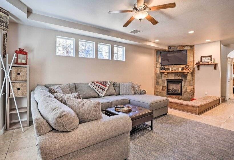 5 Mi To Big Bear Lake: Cozy Cottage W/ Hot Tub