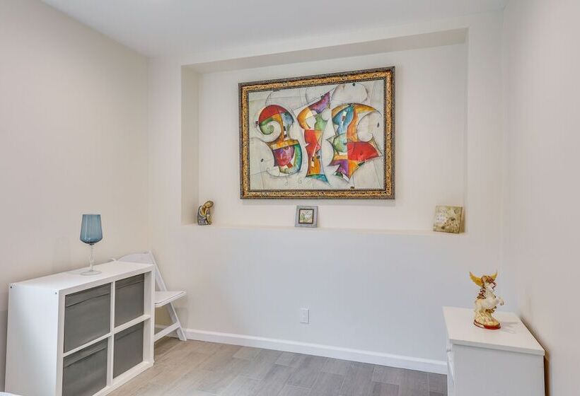 Cozy Escondido Escape Near Hiking & Downtown!