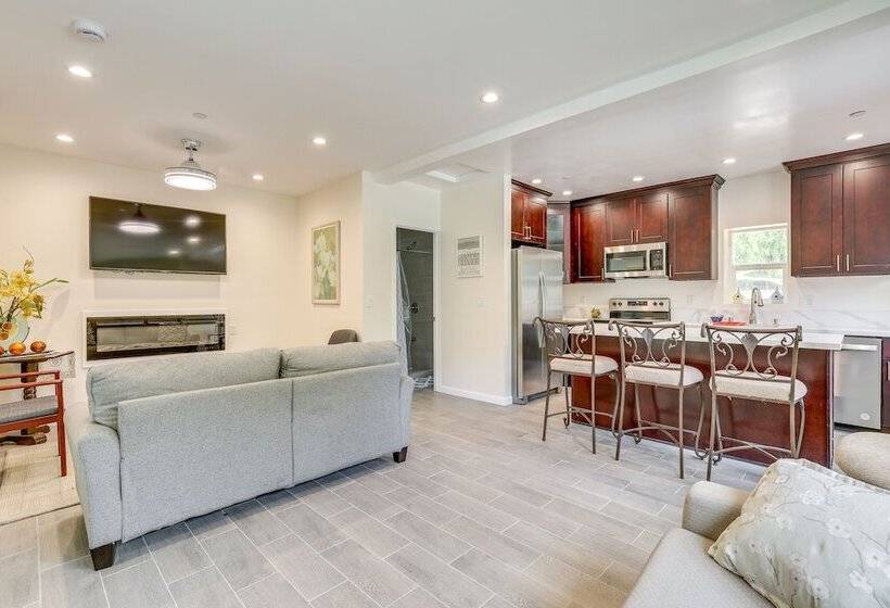 Cozy Escondido Escape Near Hiking & Downtown!