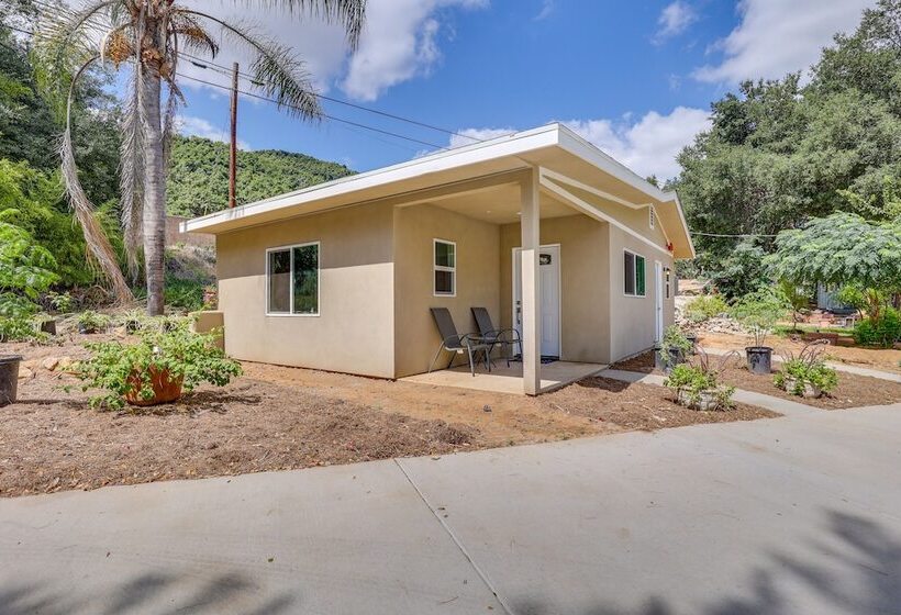 Cozy Escondido Escape Near Hiking & Downtown!