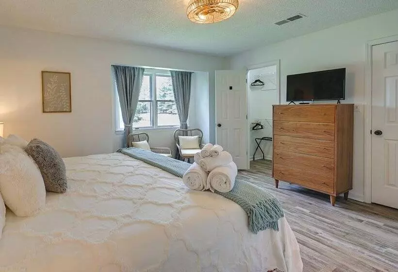 Cozy High Point Vacation Rental: Near Hpu Campus