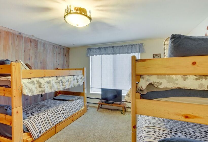 Cozy Mountain Home On 10 Acres W/ Fire Pit + Games