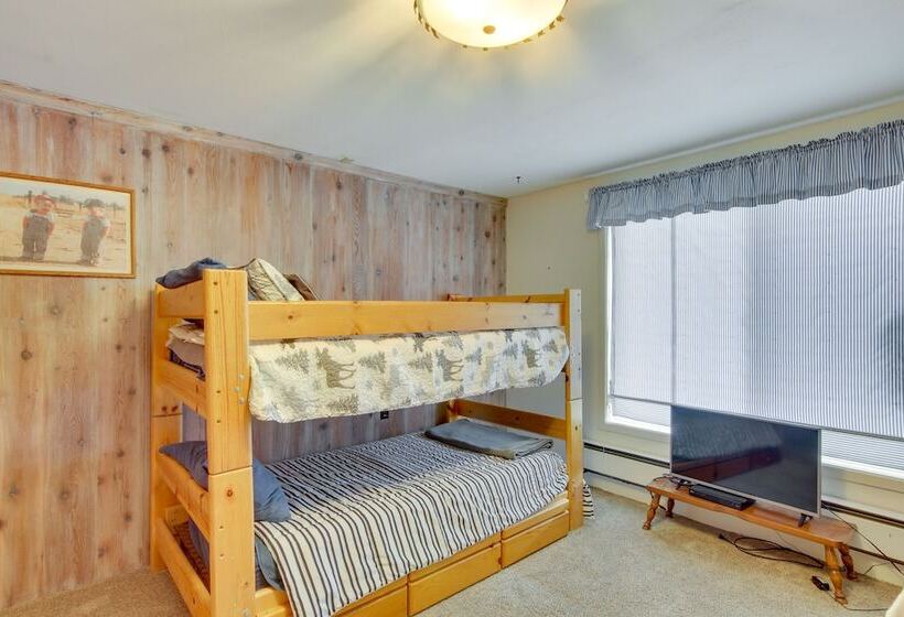 Cozy Mountain Home On 10 Acres W/ Fire Pit + Games