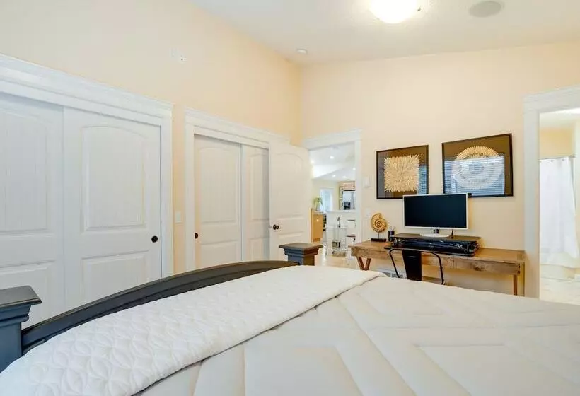 Cozy Waldport Vacation Rental: Steps From The Bay!