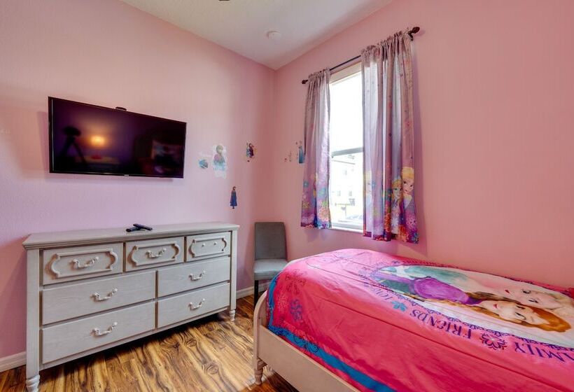 8 Mi To Disney: Home W/ Game Room In Davenport