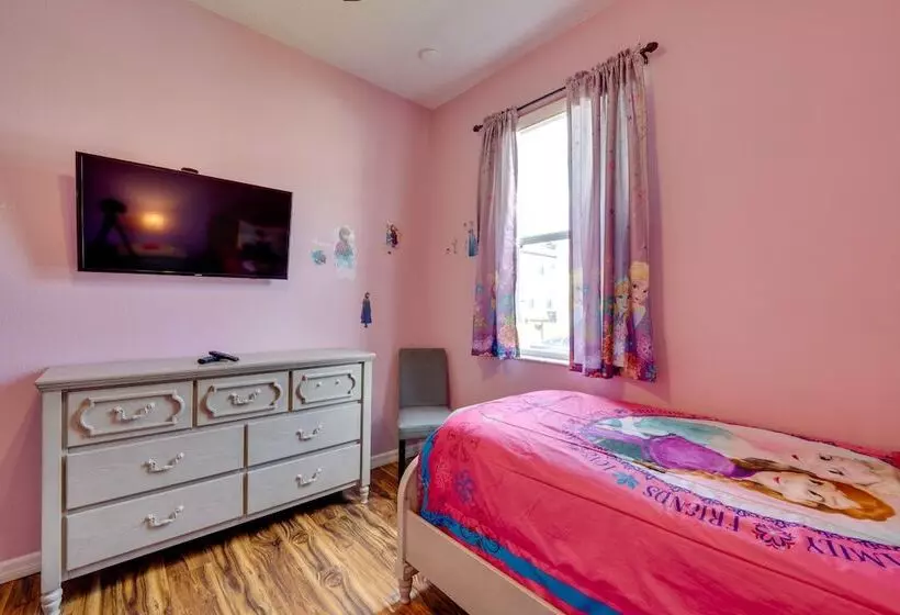 8 Mi To Disney: Home W/ Game Room In Davenport
