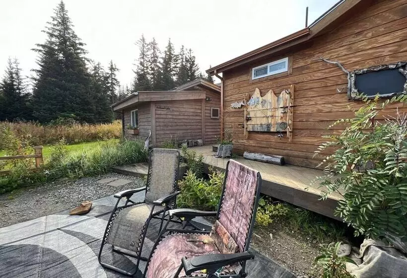Green Timbers Lodge Redwood Cabin