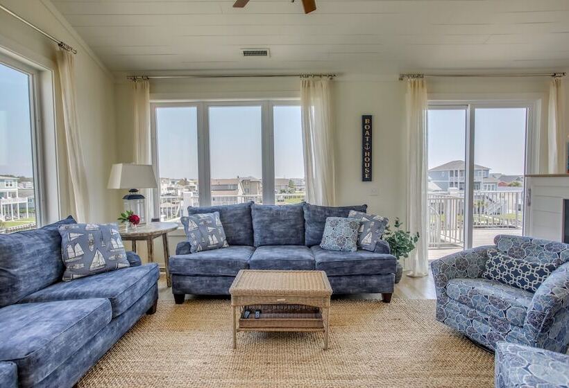 Holden Beach House W/ Boat Dock: Steps To Beach!