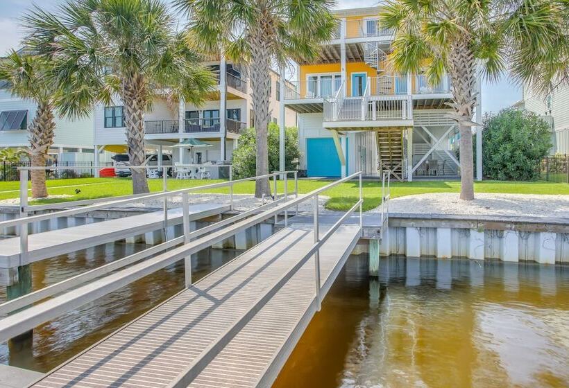 Holden Beach House W/ Boat Dock: Steps To Beach!