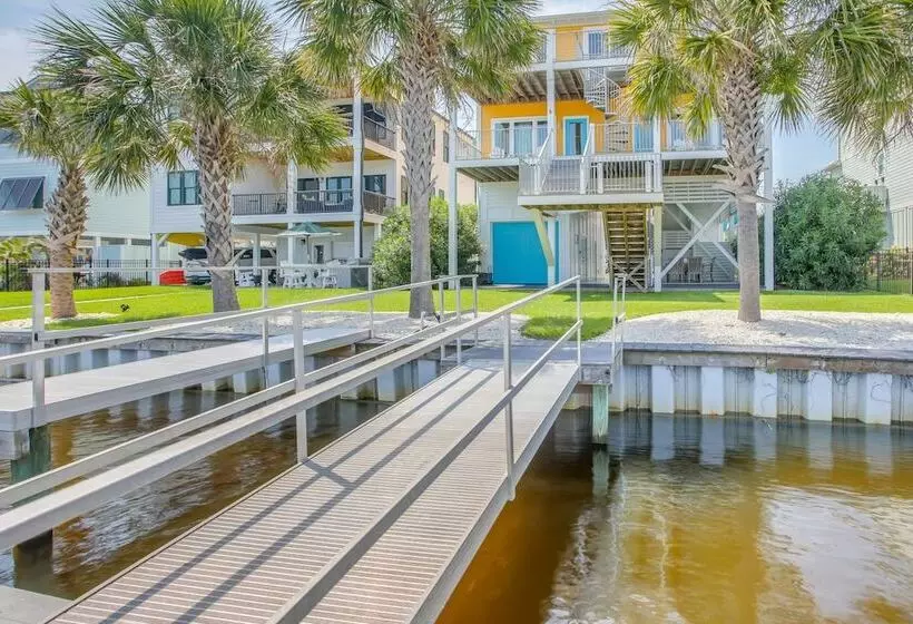 Holden Beach House W/ Boat Dock: Steps To Beach!