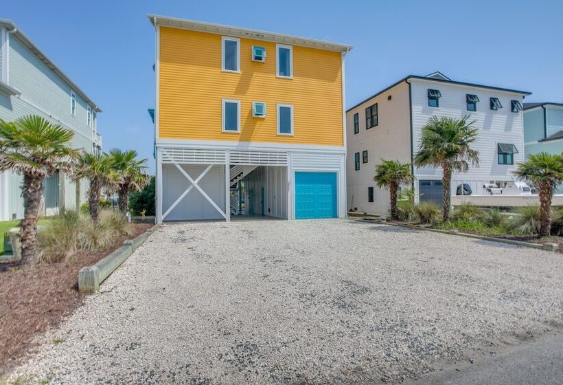 Holden Beach House W/ Boat Dock: Steps To Beach!