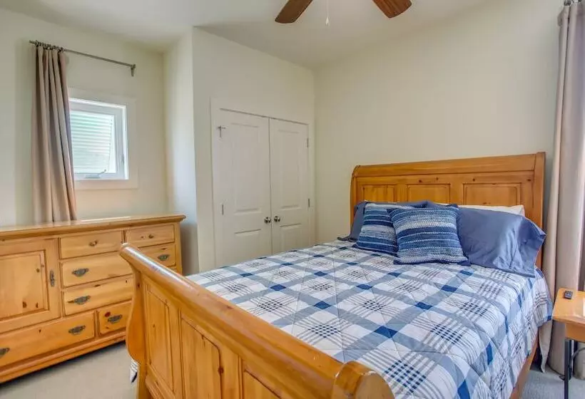 Holden Beach House W/ Boat Dock: Steps To Beach!