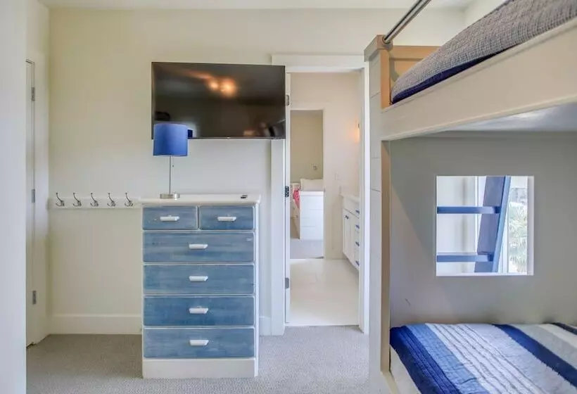 Holden Beach House W/ Boat Dock: Steps To Beach!