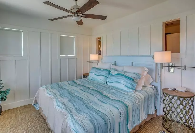 Holden Beach House W/ Boat Dock: Steps To Beach!