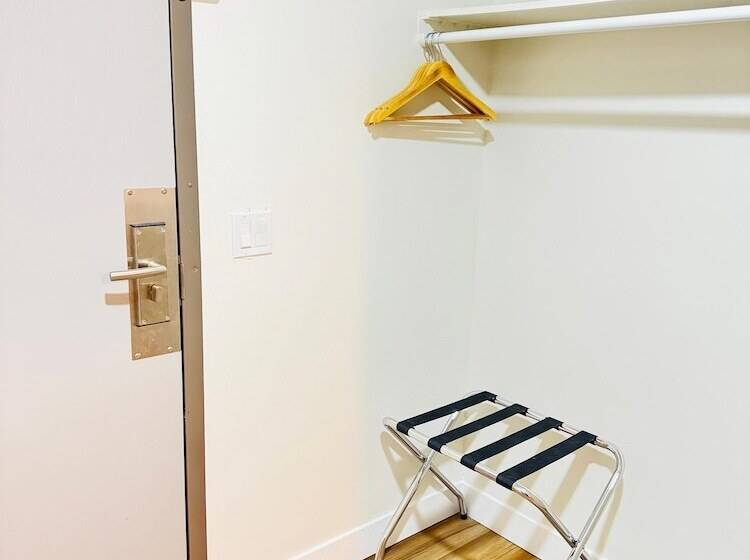 فندق Ramada By Wyndham Dawson Creek