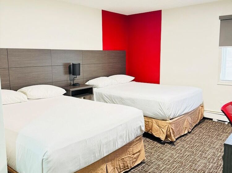 فندق Ramada By Wyndham Dawson Creek