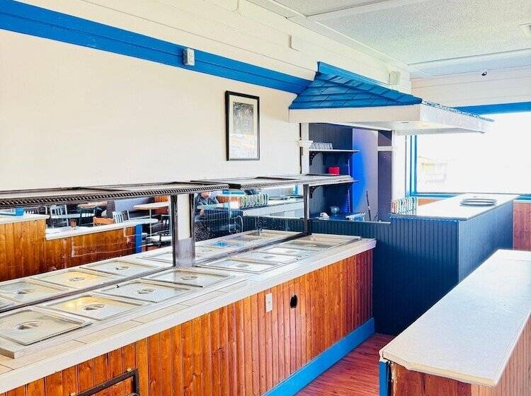 فندق Ramada By Wyndham Dawson Creek