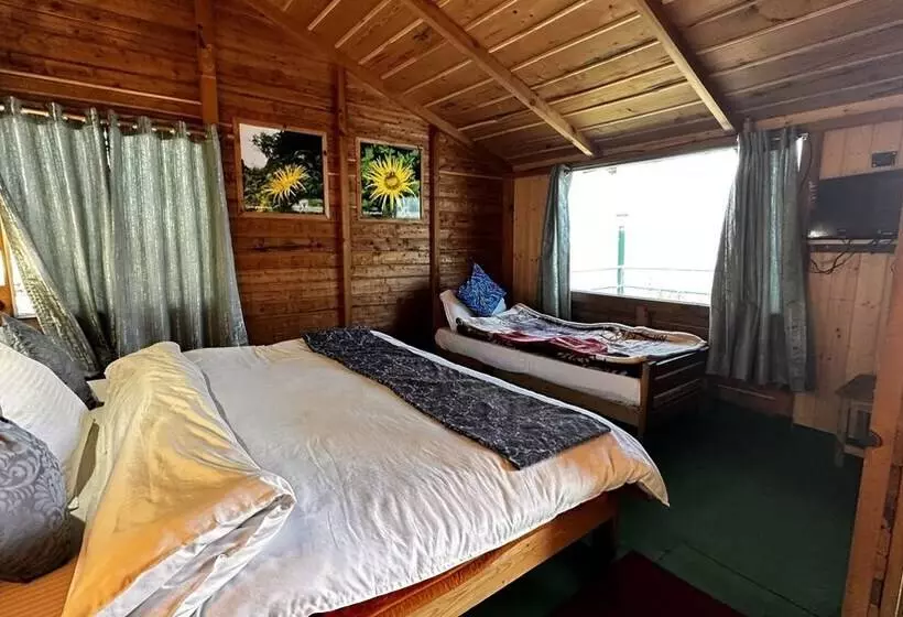 هتل Blue Poppy Resort