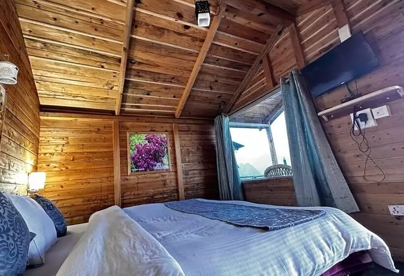 هتل Blue Poppy Resort