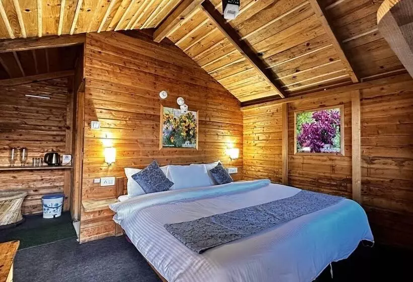 هتل Blue Poppy Resort