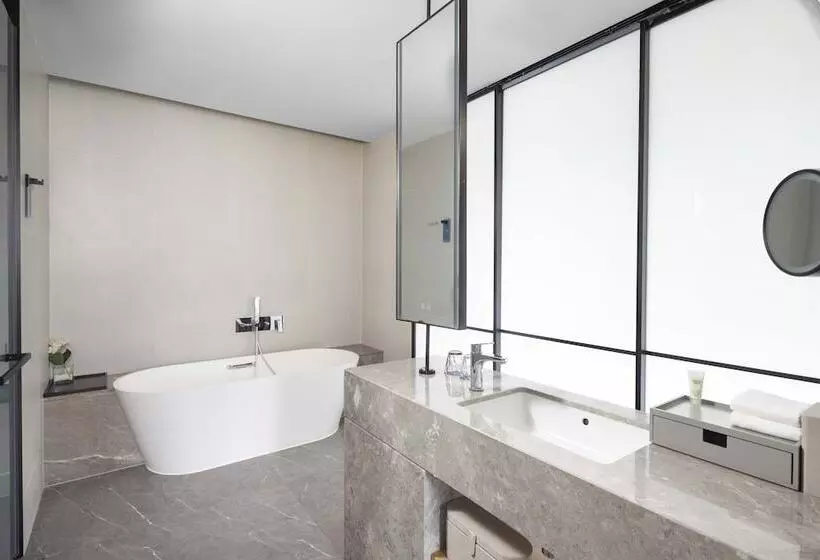 هتل Fairfield By Marriott Pujiang