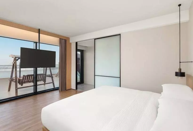 هتل Fairfield By Marriott Pujiang