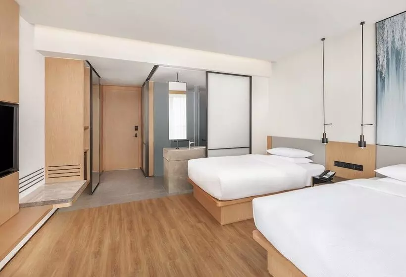 هتل Fairfield By Marriott Pujiang