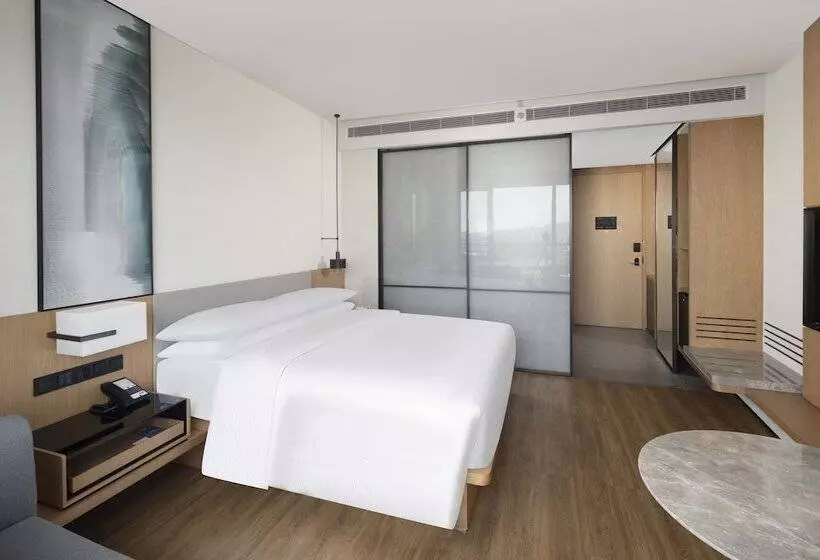 هتل Fairfield By Marriott Pujiang