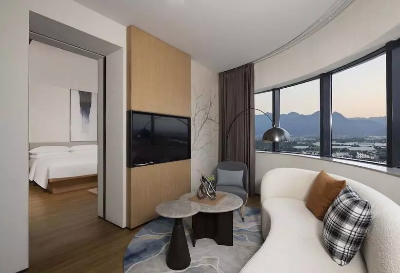 هتل Fairfield By Marriott Pujiang
