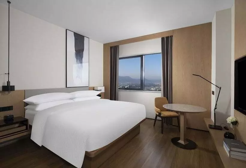 هتل Fairfield By Marriott Pujiang