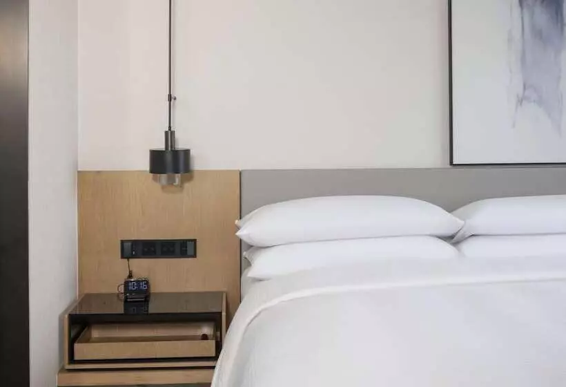 هتل Fairfield By Marriott Pujiang