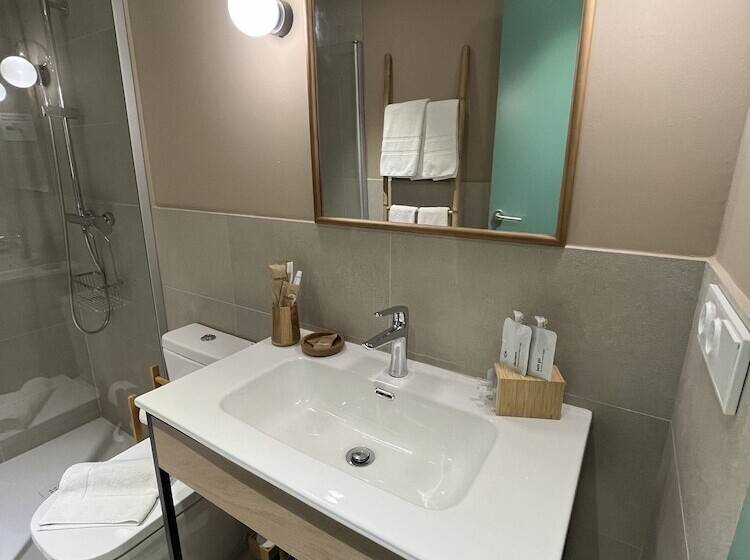 هتل Lindala Natural