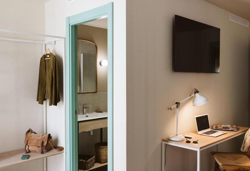 هتل Lindala Natural