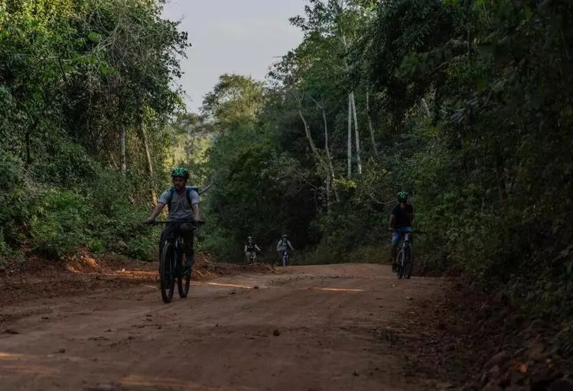 Hotelli Reserva Natural Iguazú   Pristine Luxury Camp