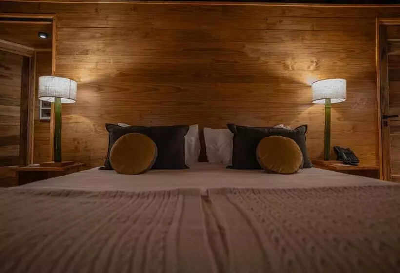 Hotelli Reserva Natural Iguazú   Pristine Luxury Camp