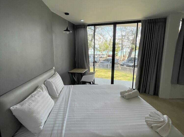 Phuket Muay Thai Hotel Rawai Beach