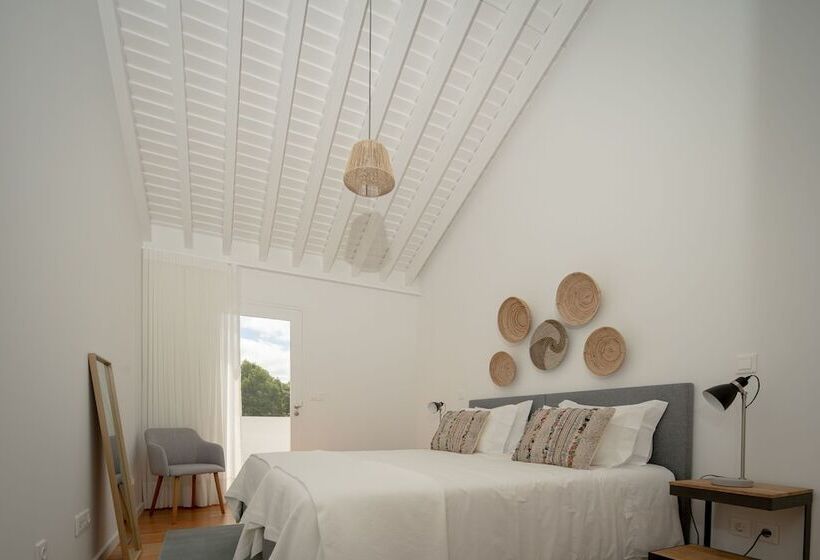 هتل روستایی Quinta Dos 10