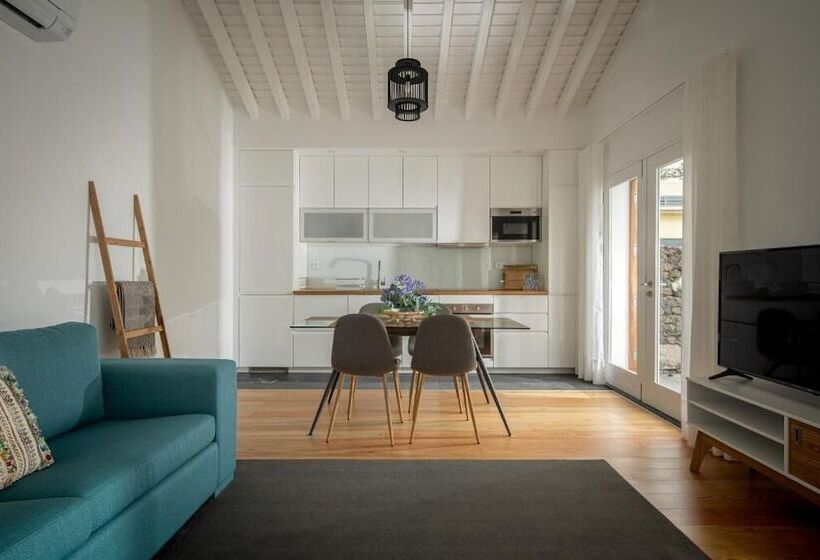 هتل روستایی Quinta Dos 10