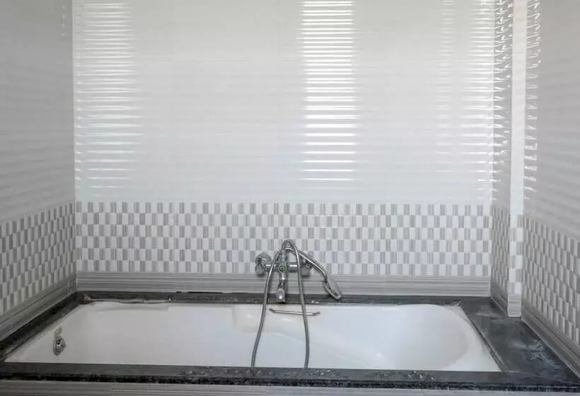 Hotelli Sukhsagar Beach Resort Kunkeshwar