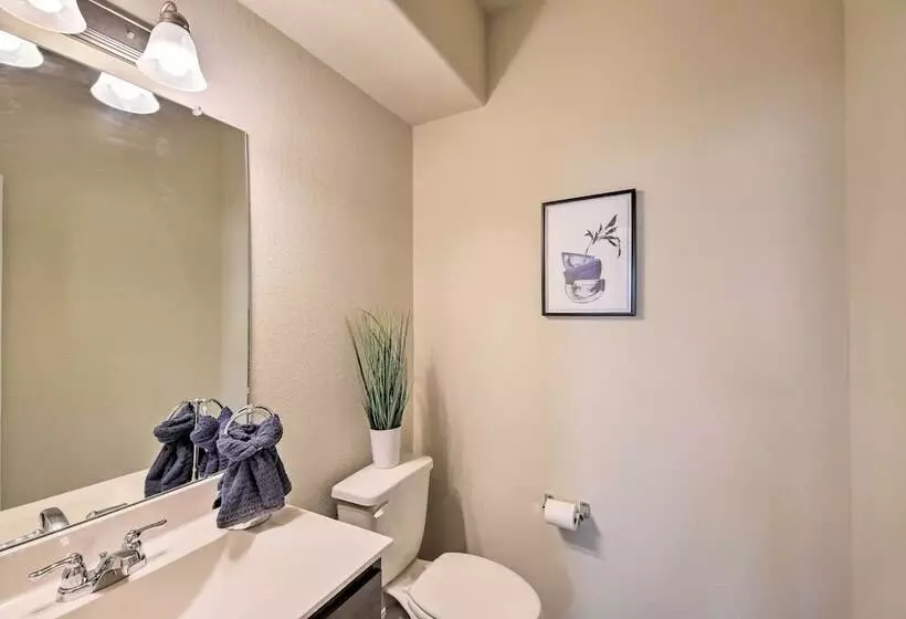 Houston Home W/ Private Yard   16 Mi To Dtwn